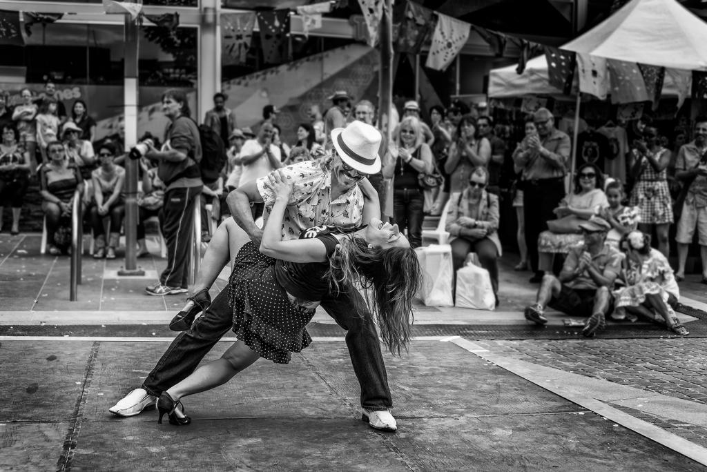 Ventana Street Festival by Suzanne Calder
