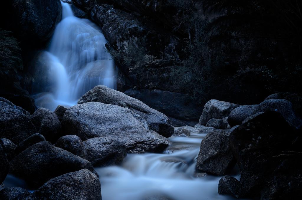 Moonlite Waters by Peter Calder